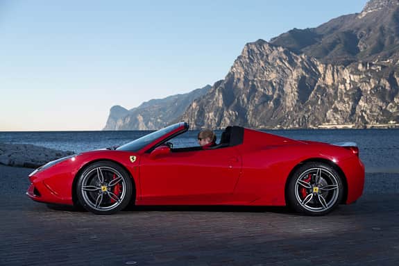 Ferrai 458 Speciale A, ams0415, Fahrbericht Ferrai 458 Speciale A, Seitenansicht, Verdeck schließt