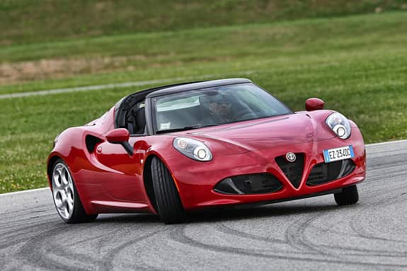 Alfa Romeo 4C, Carbon, neue Ausstattung
