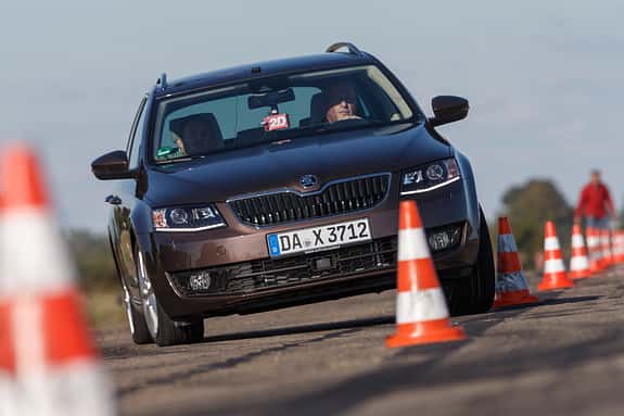 Skoda Octavia Combi 2.0 TDI, ams2216, Vergleich Skoda Octavia Combi 2.0 TDI, Frontansicht