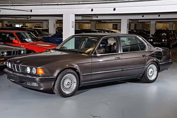 BMW 7er E32 V16 Goldfish