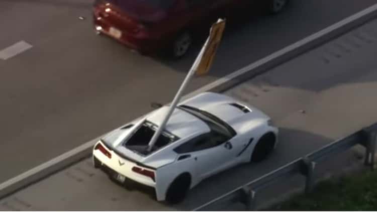 Chevrolet Corvette C7 Verkehrsschild-Unfall, Florida