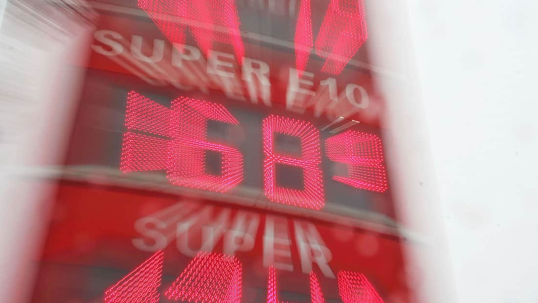 Studie zu hohen Spritpreisen: Am CO₂-Preis liegt es nicht