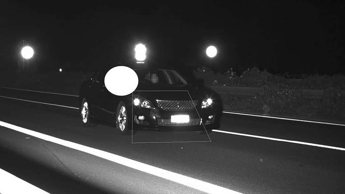 27 km/h zu schnell auf A30: Beifahrerin kassiert 150 Euro Bußgeld