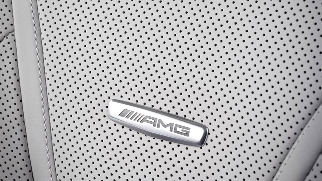 Klage gegen Mercedes-AMG: Heißes Sitz-Logo soll Verbrennungen verursachen