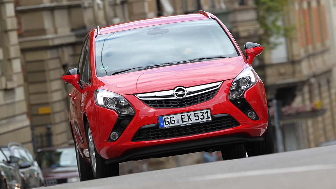 Opel ruft fast eine Million Autos zurück: Gefährliche Airbags bei diesen Modellen