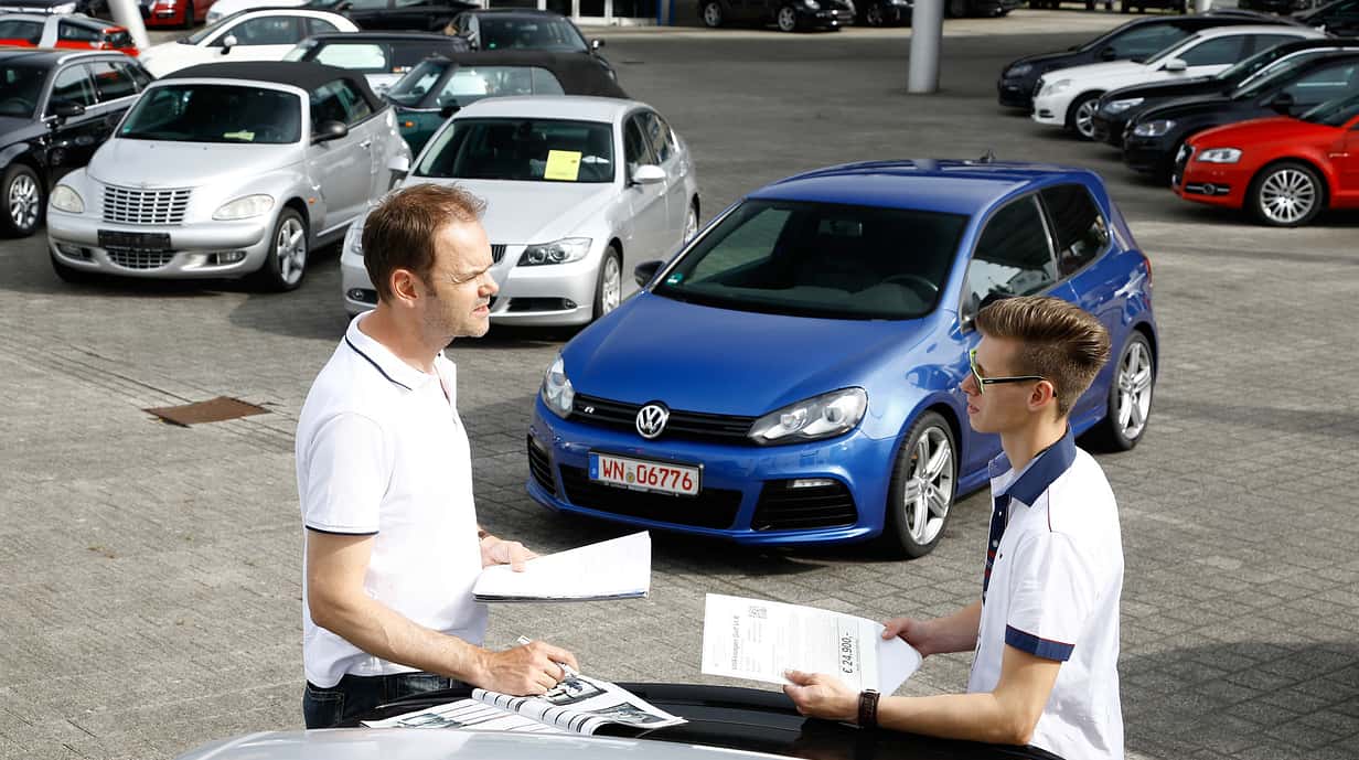 VW Golf R, Händler