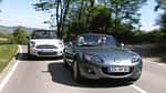 Mini Cooper Cabrio, Mazda MX-5 1.8, beide Fahrzeugen, Frontansicht, Landstraße