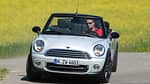 Mini Cooper Cabrio, Frontansicht, offen, Wiese