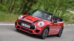 JCW Cabrio seitlich vorne fahrend