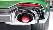 New York Auto Show Auspuff Apfel Fake Test