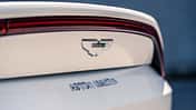 Aston Martin Vantage V8, Exterieur