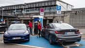 BMW 330e, Tesla Model 3, Exterieur