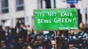 Klimawandel Protest Schild Grün Demonstranten
