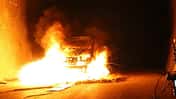 Vollbrand Fahrzeug und Batterie