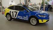 Tesla Model X Polizei Basel