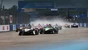 Formel E 2024/2025 - Berlin Rennen 1 - Start - Mitch Evans - Jaguar