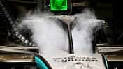 Mercedes-Cockpit - Trockeneis - GP Bahrain 2025