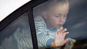 Kind im Auto