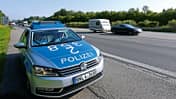 Autobahn, Polizei, Wohnwagen