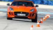 Jaguar F-Type S, Frontansicht, Slalom