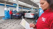 Mazda 6 2.0i, Skoda Superb 1.4 TSI, Tankstelle