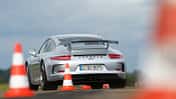 Porsche 911 GT3, Heckansicht, Slalom
