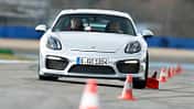 Porsche Cayman GT4, Frontansicht, Slalom