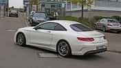 Erlkönig Mercedes-AMG S63 Coupé Muletto