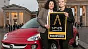 Opel-Marketingchefin Tina Müller (links) und Julia Steyn, Vice President Urban Mobility and Maven bei GM