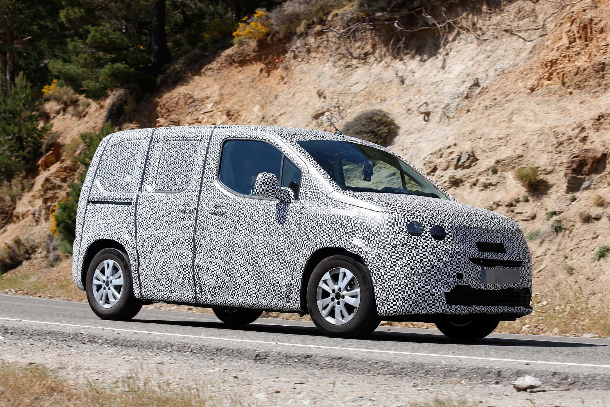 Erlkönig Peugeot Partner