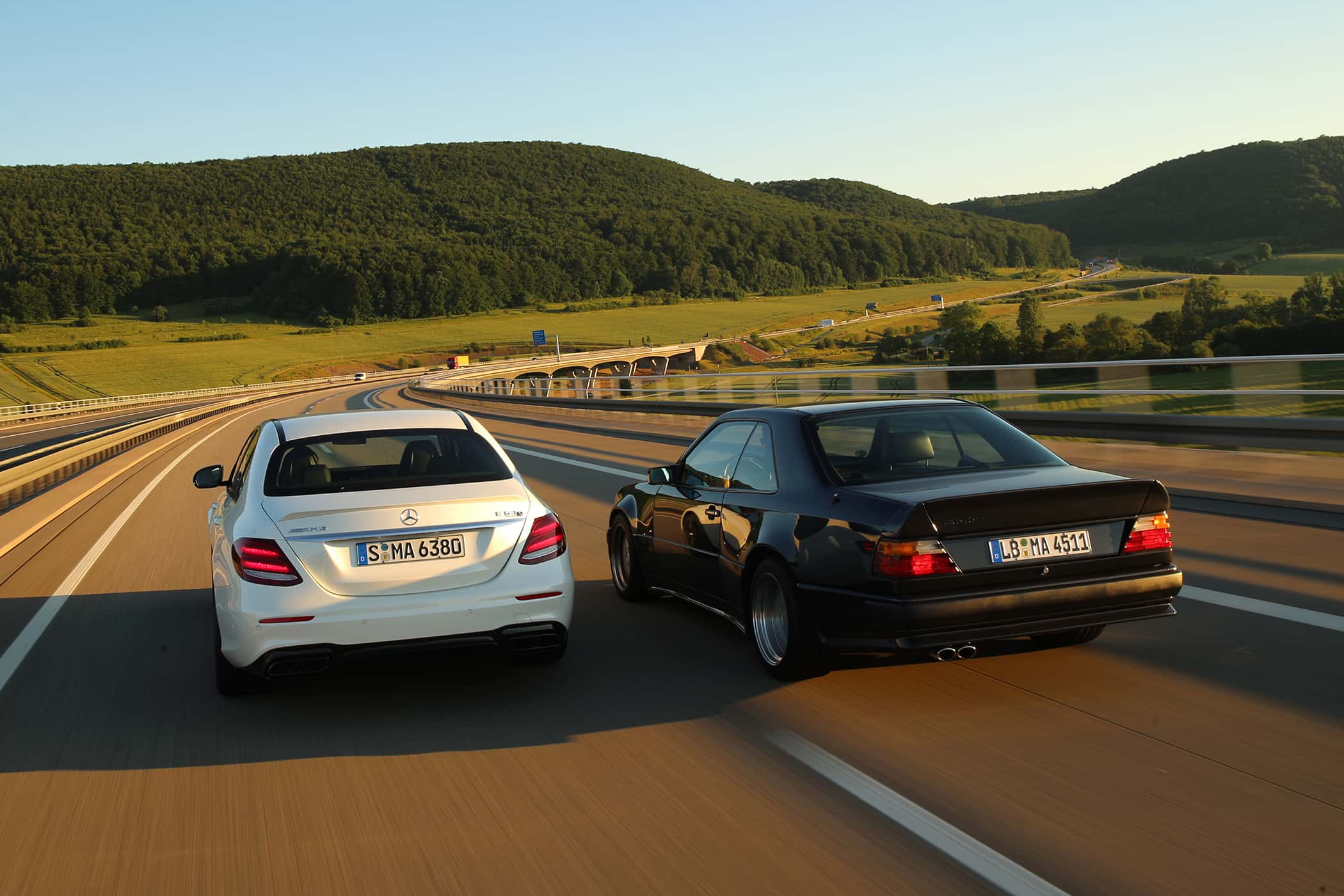 Mercedes-AMG E 63 S 4Matic+, Mercedes 300 CE 6.0-32V AMG, Heck