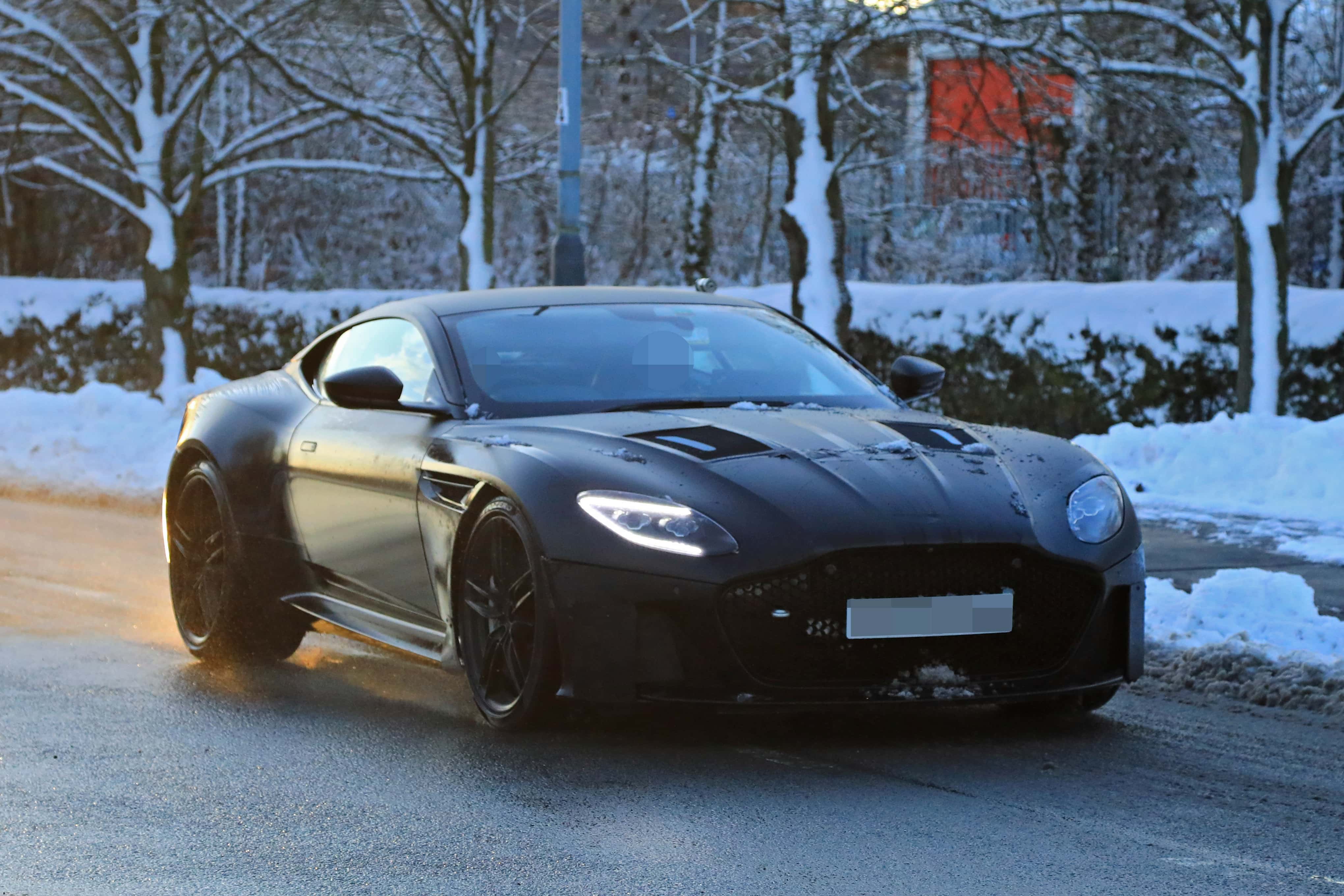 Aston Martin Vanquish Erlkönig
