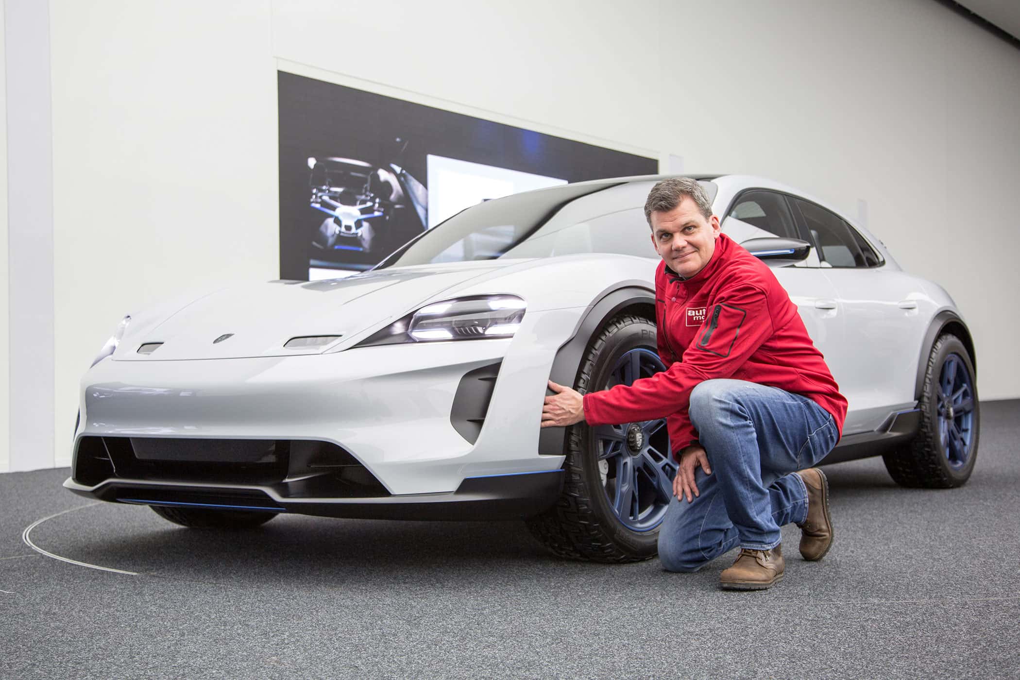 Porsche Mission E Cross Turismo