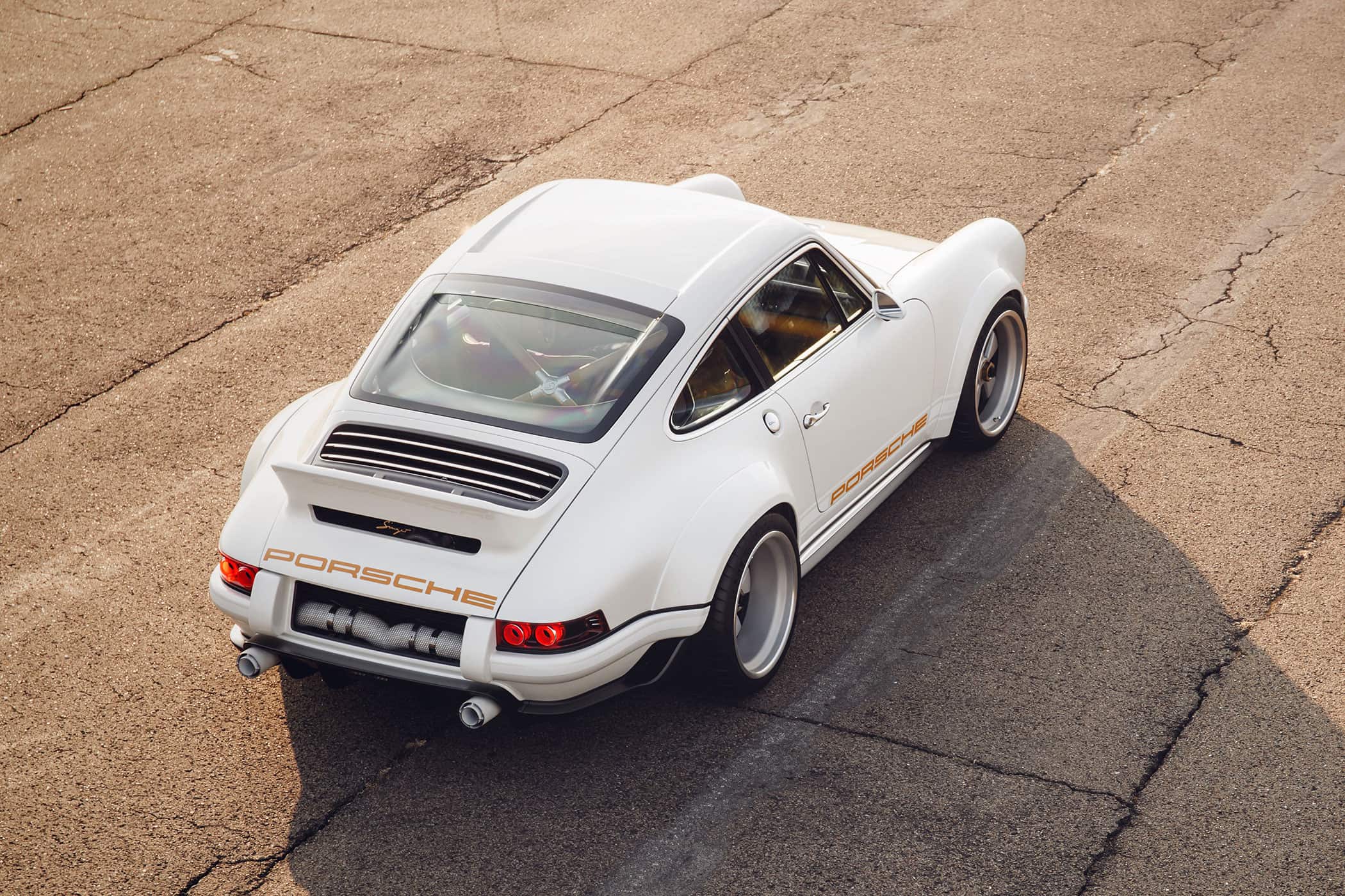 Singer DLS Parallax White 