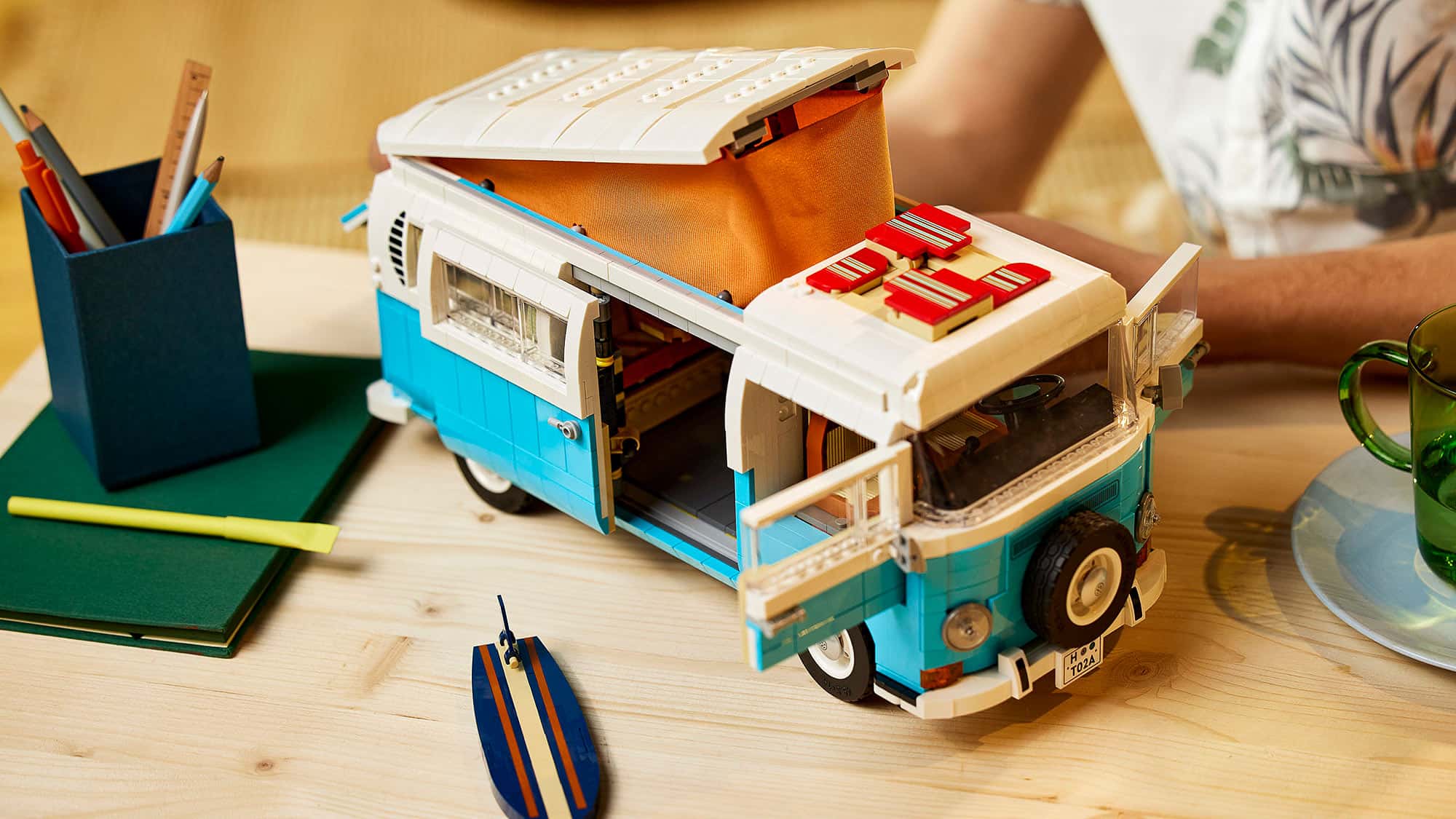 07/2021, Lego Technic VW T2 Bulli Camper-Van