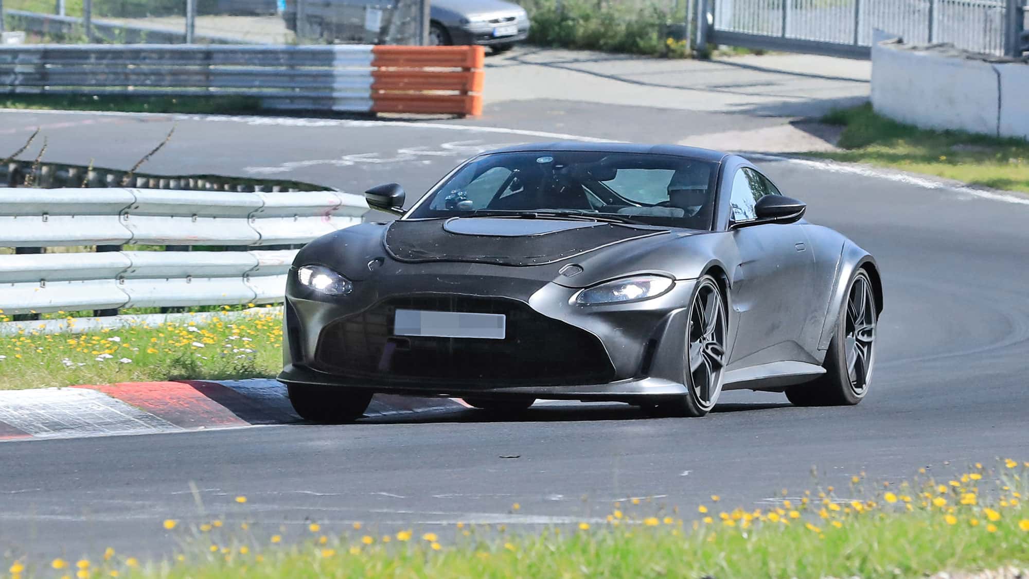 Erlkönig Aston Martin Vantage V12 RS