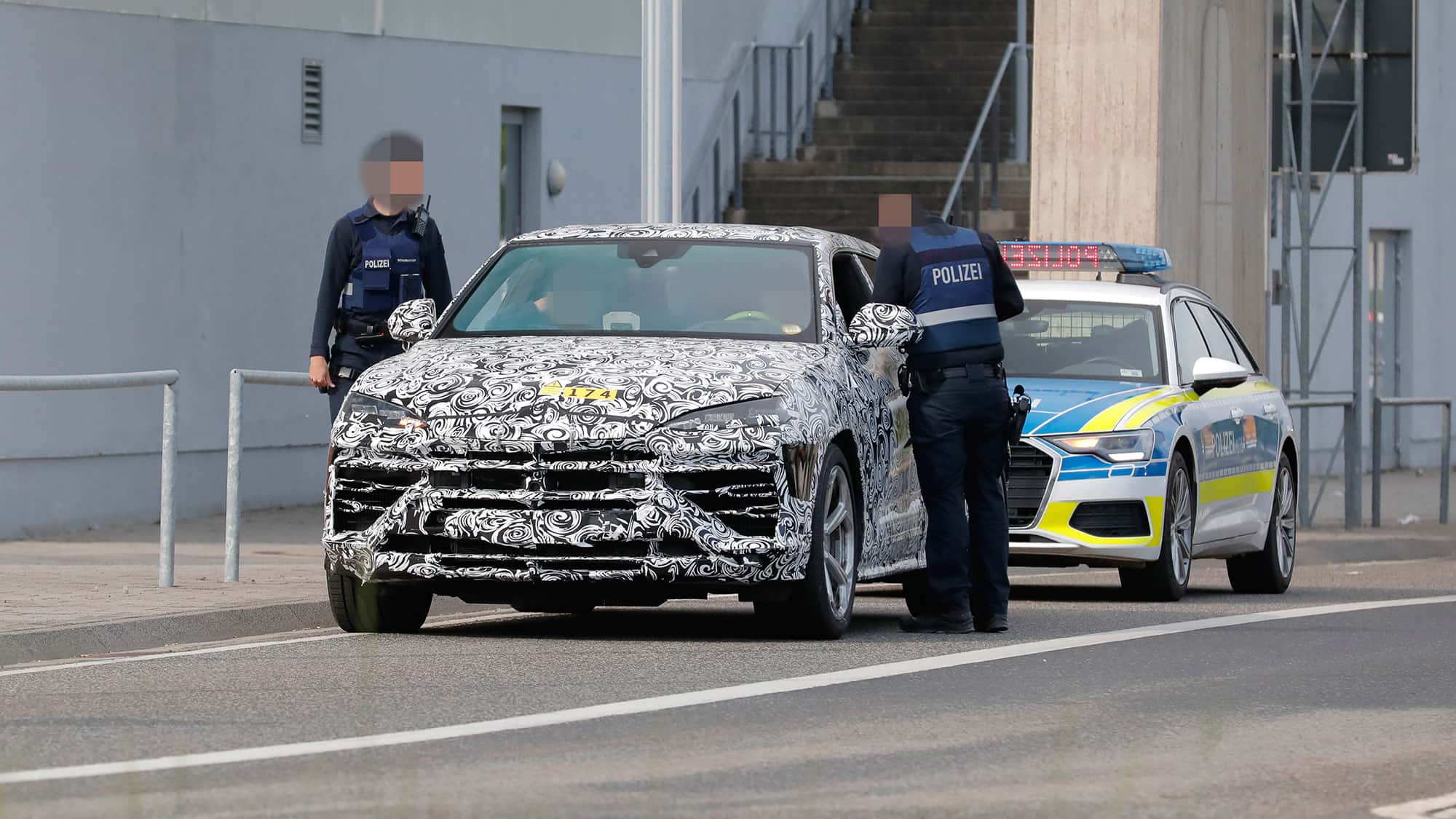04/2024, Erlkönig Lamborghini Urus PHEV Polizei Erlkönig Lamborghini Urus PHEV Polizei