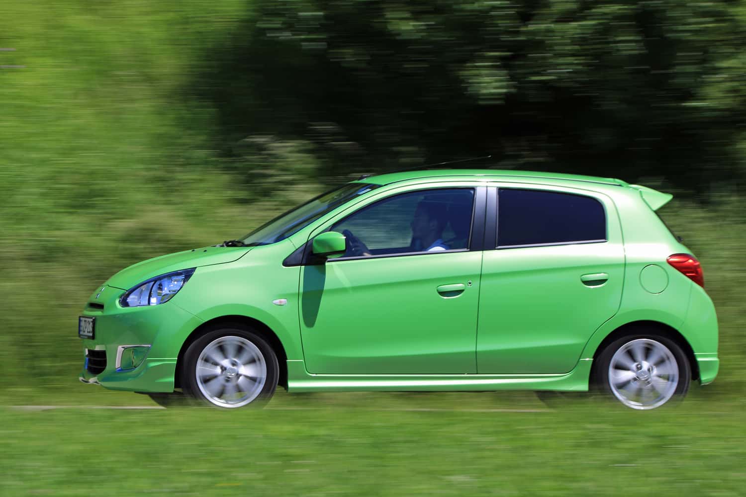 Mitsubishi Space Star 1.2, Seitenansicht