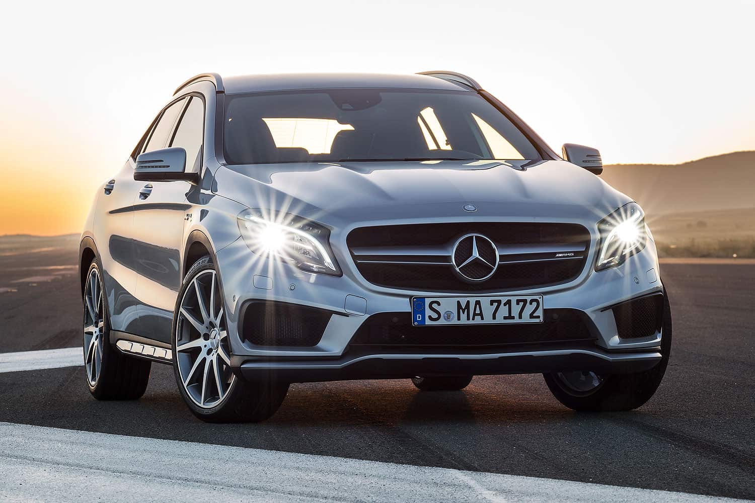 Mercedes GLA 45 AMG Sperrfrist 7.1.2014 9.00 Uhr