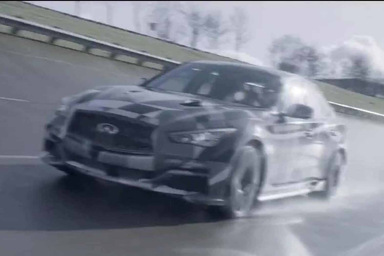 Infiniti Q50 Eau Rouge Prototyp Vettel Screenshot