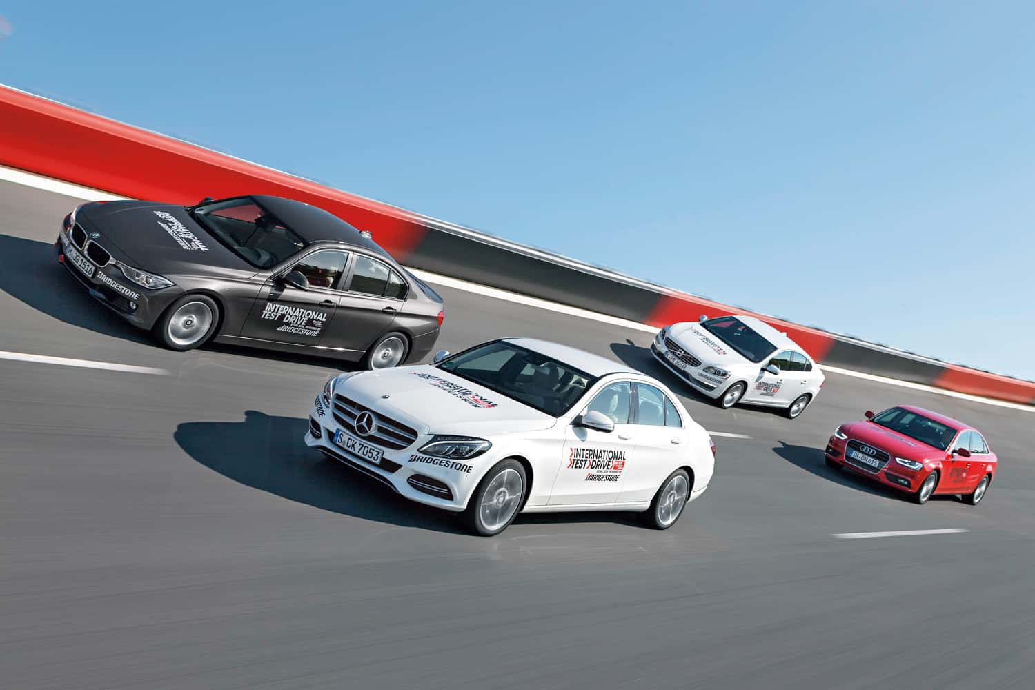 Audi A4 1.8 TFSI, BMW 320i, Mercedes C 200, Volvo S60 T4, Steilwand