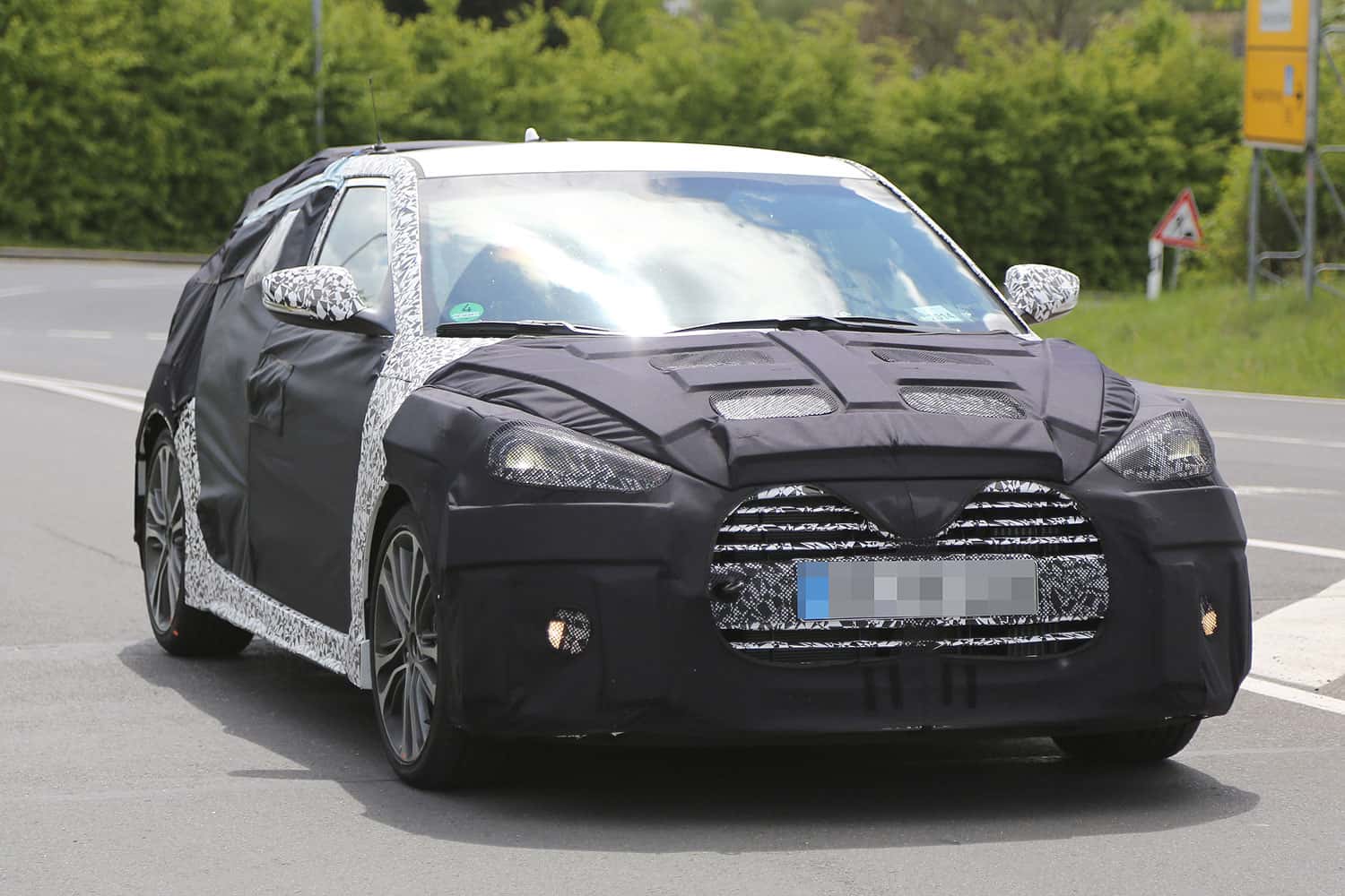 Hyundai Veloster Facelift Erlkönig