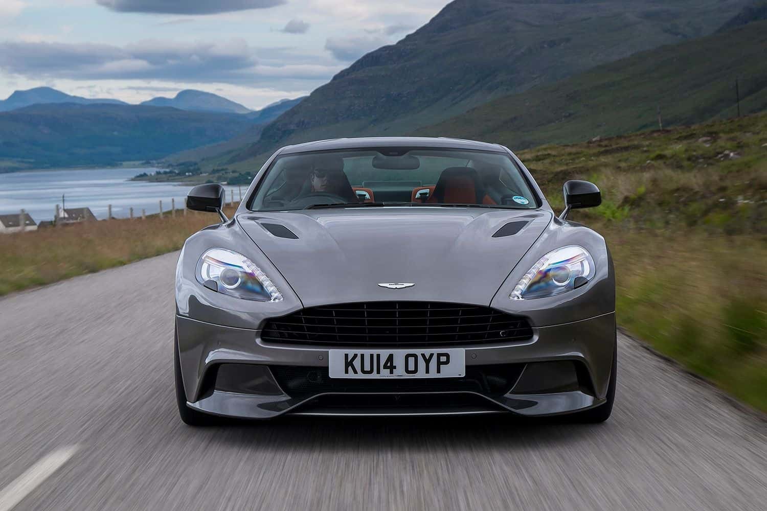 Aston Martin Vanquish 2015