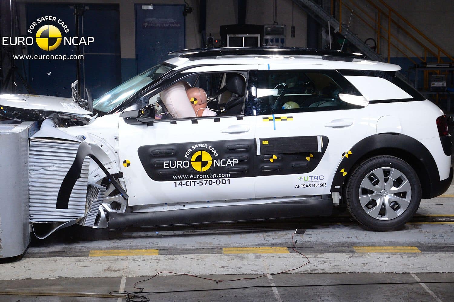 10/2014, EuroNCAP, Citroen C4 Cactus