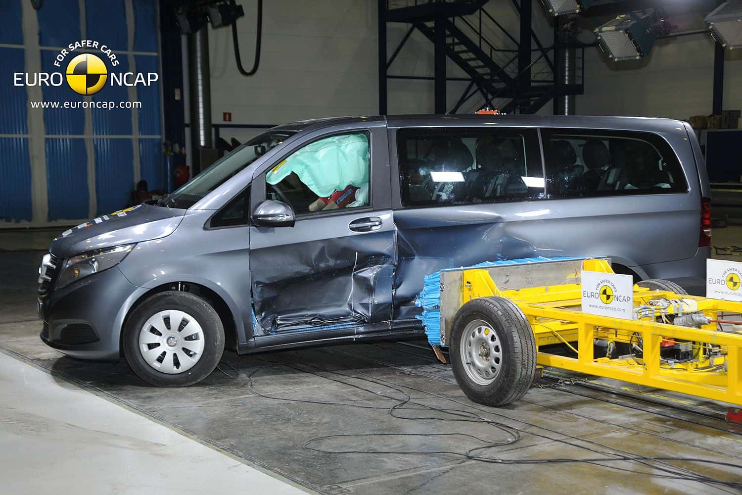 10/2014, EuroNCAP, Mercedes V-Klasse
