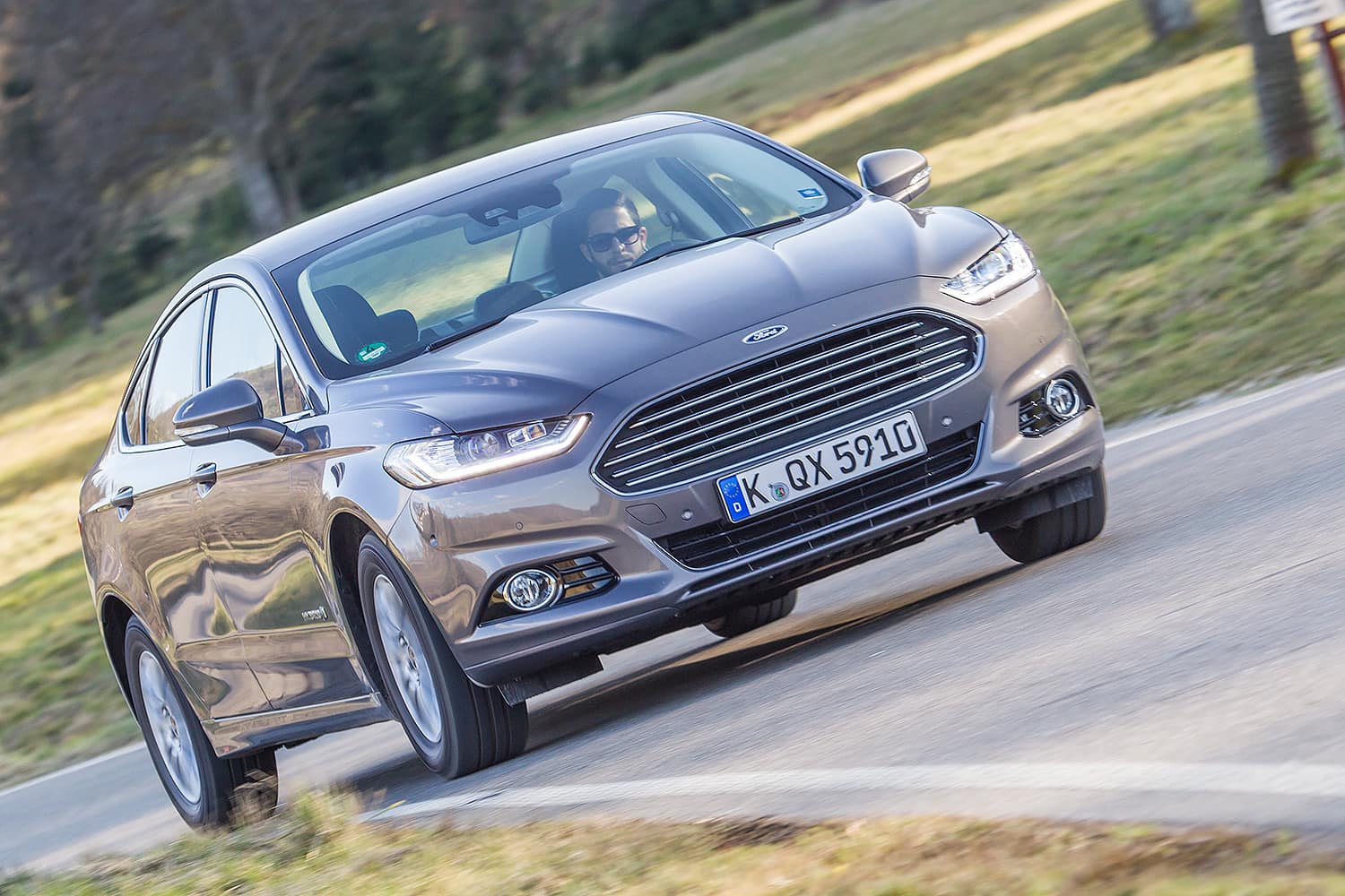 Ford Mondeo Hybrid