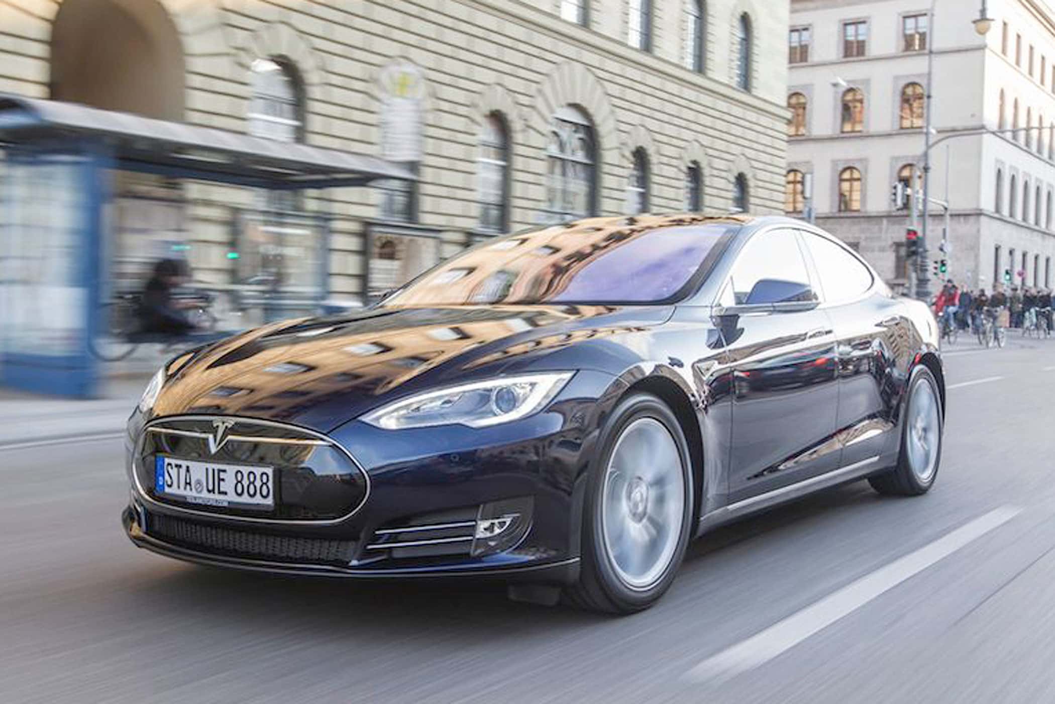 Tesla Model S Rekordfahrt
