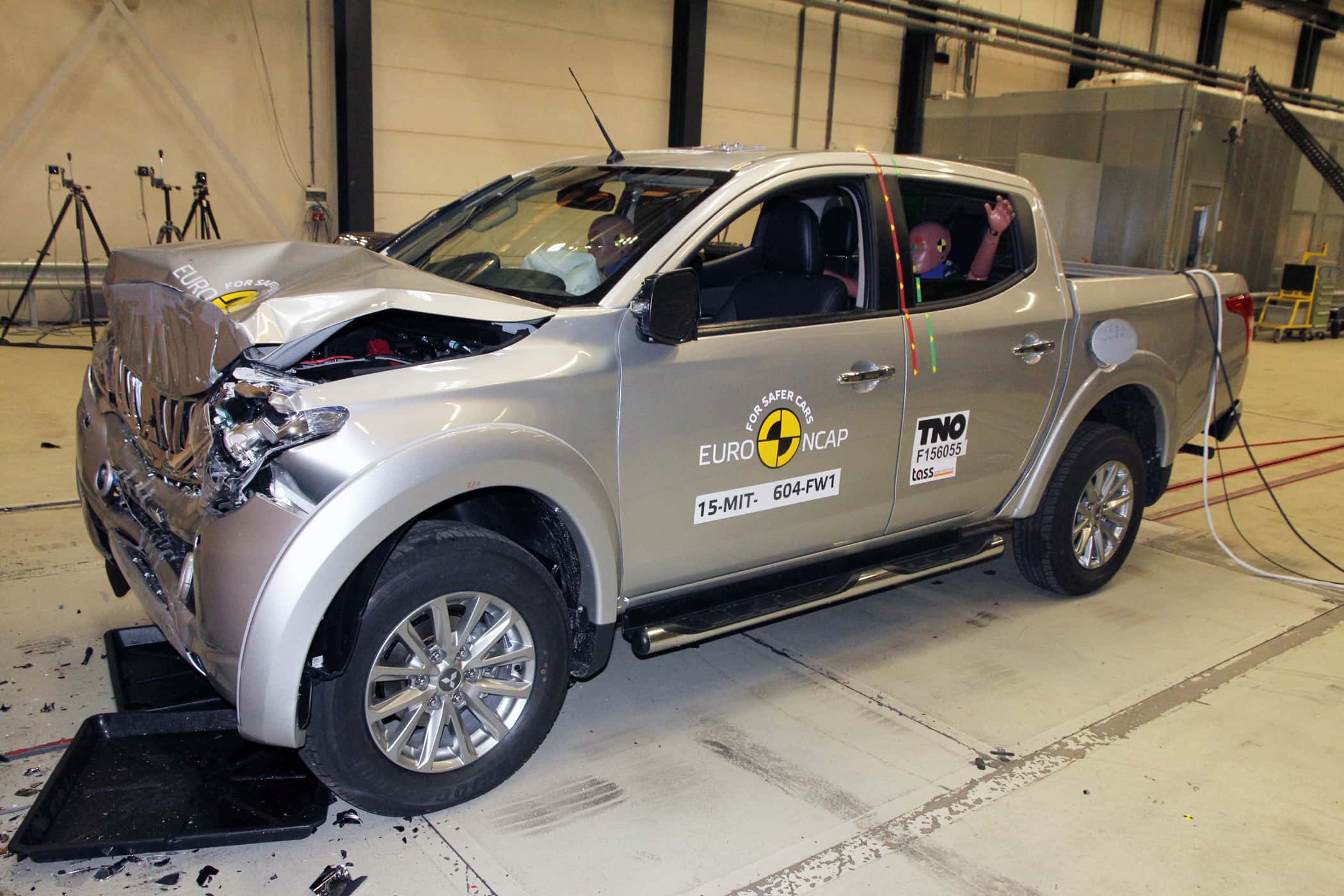 Euro NCAP - Crashtest Mitsubushi L200