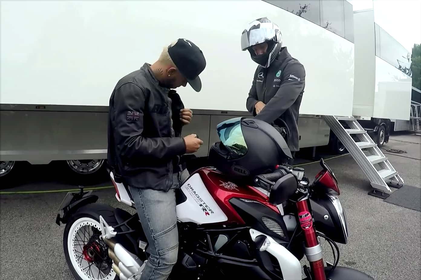 Lewis Hamilton - MV Agusta Brutale 800 Dragster RR - GP Italien 2015