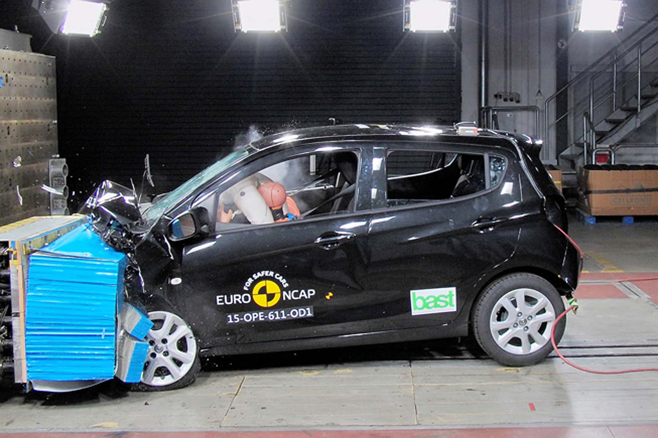 10/2015 EuroNCAP Crashtest Opel Karl